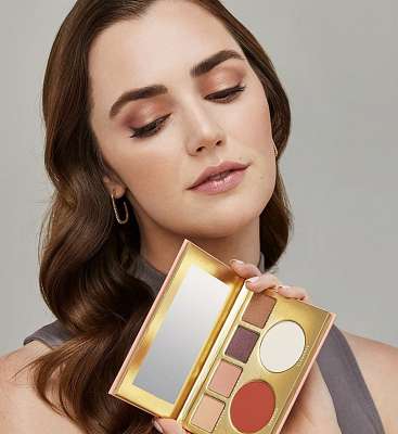 Believe in your Beauty Face Palette